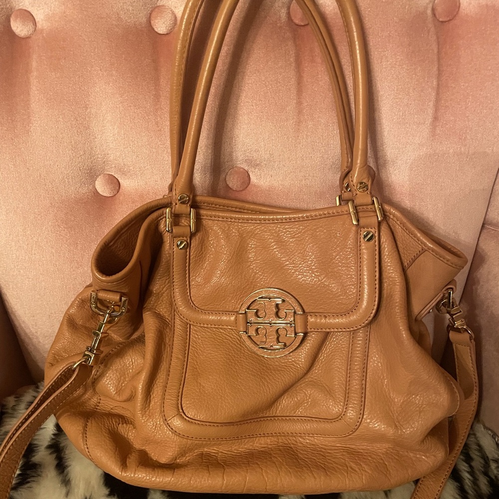 Tory Burch Amanda Leather Hobo - Authentic